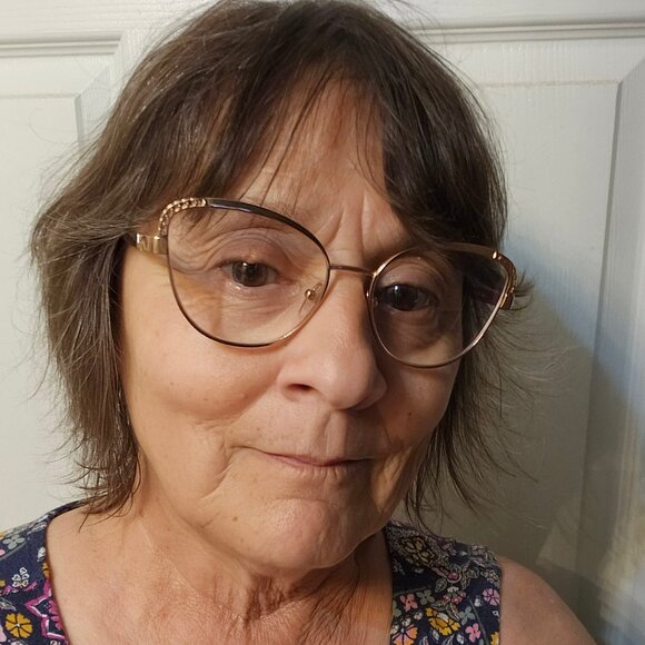 Meet your Posher, Posh - Picture 1 of 1